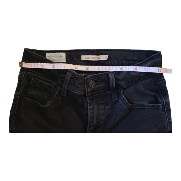 Levi's - Picture 3 of 6